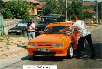 Poze cu masini - asta e mai slabutz - De Toate Pentru Toti