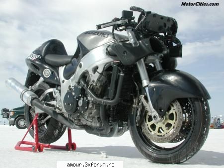 Poze cu masini - falfaie ochii ca la melc..pe motoru atsa - De Toate Pentru Toti